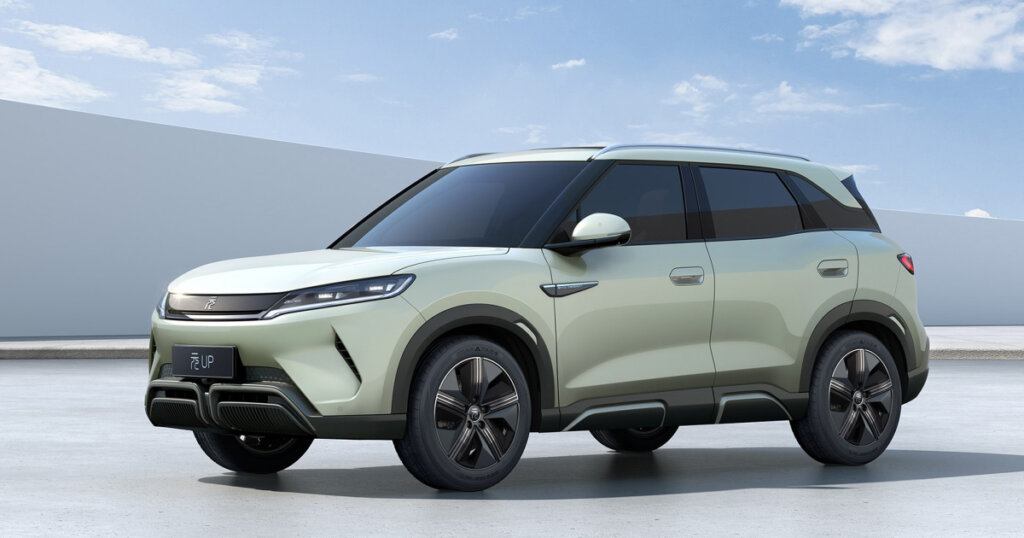 Первые экземпляры BYD Yuan Up уже в шоу-руме автоцентра
